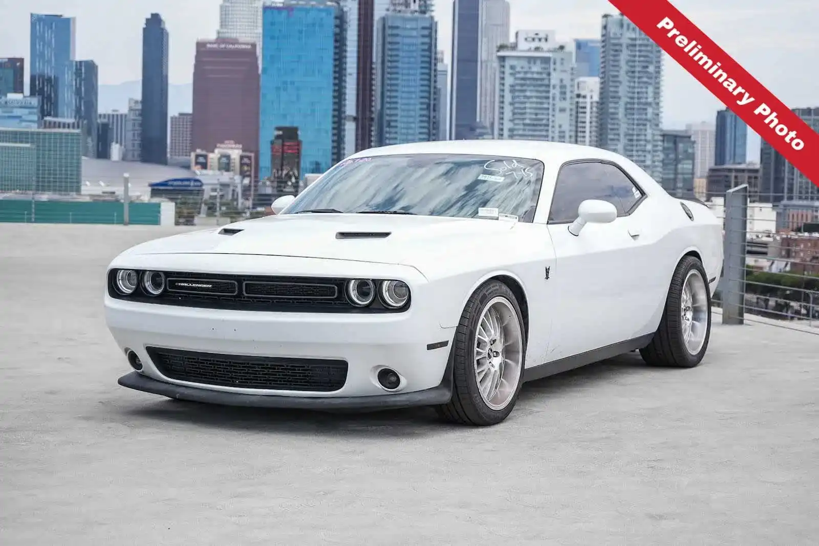 2020 Dodge Challenger SXT Auto's photo