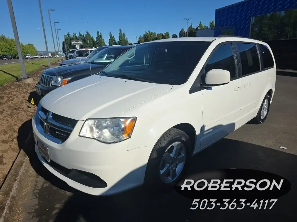2012 Dodge Grand Caravan SXT photo 1
