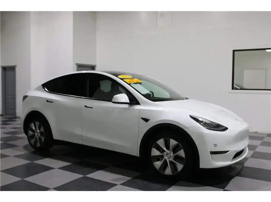 2020 Tesla Model Y Long Range Dual Motor All-Wheel Drive's photo