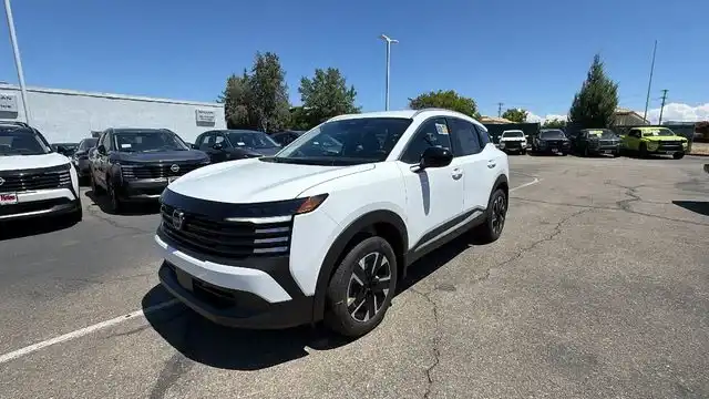 2026 Nissan Kicks 2.0 SV AWD's photo