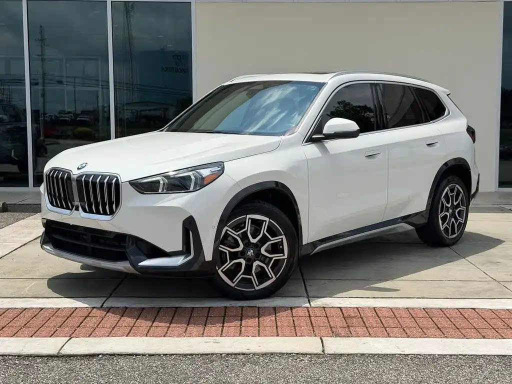 2025 BMW X1 xDrive28i's photo