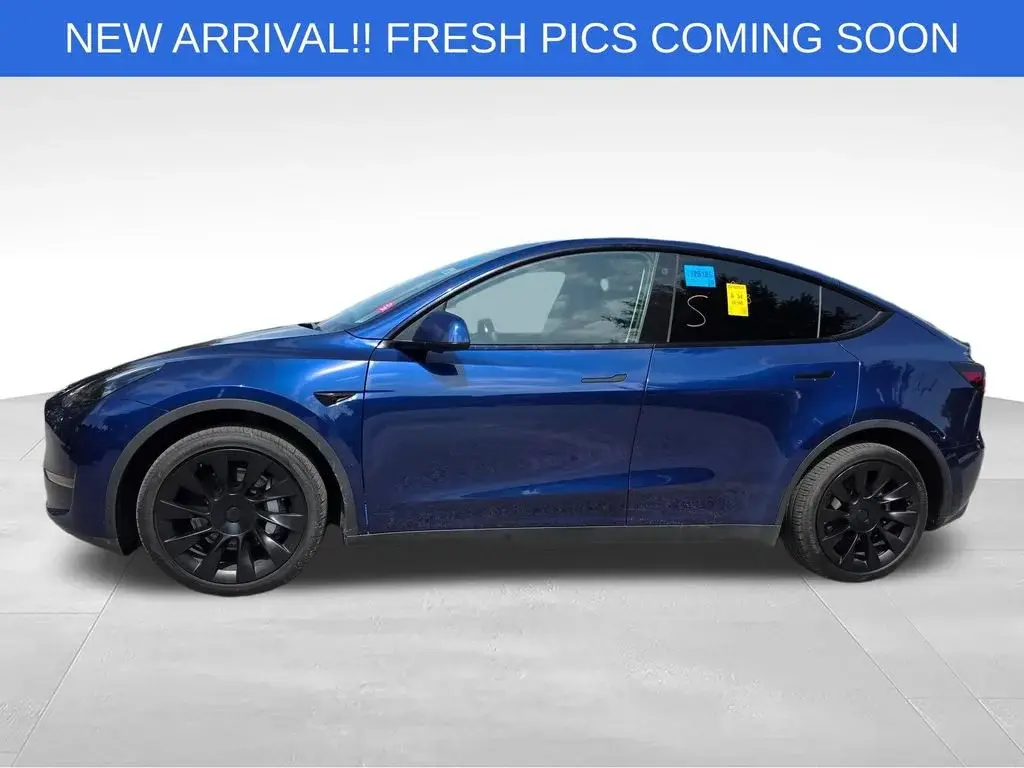 2023 Tesla Model Y Long Range Dual Motor AWD photo 3