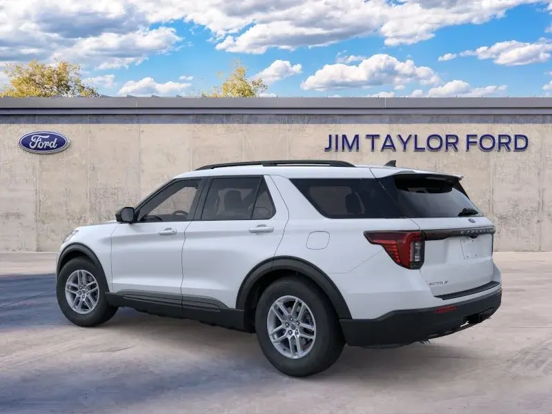 2026 Ford Explorer undefined photo 5