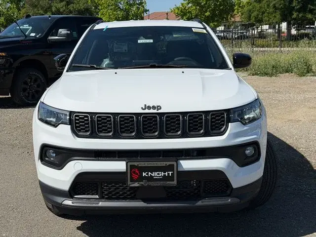 2026 Jeep Compass Altitude 4X4 photo 3