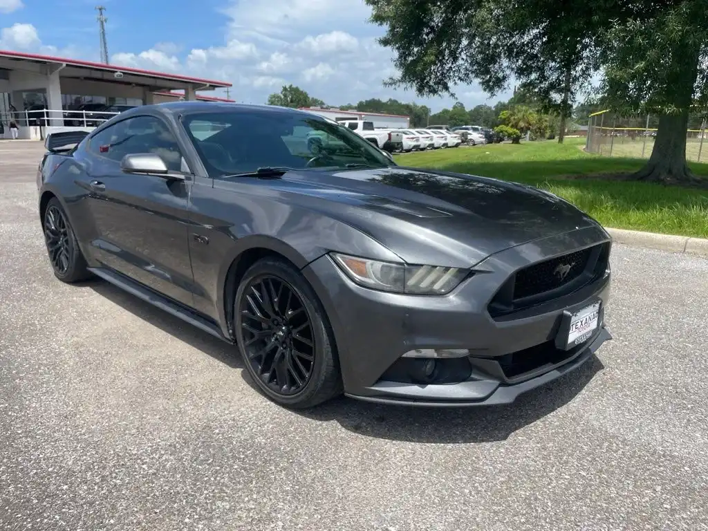 2016 Ford Mustang GT Coupe Premium's photo