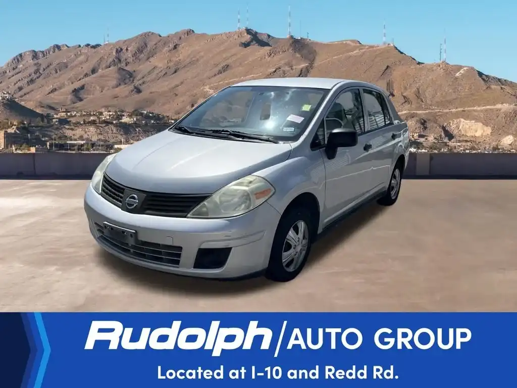 2010 Nissan Versa 1.6AT's photo