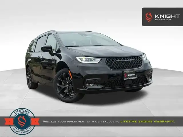 2026 Chrysler Pacifica Select AWD's photo