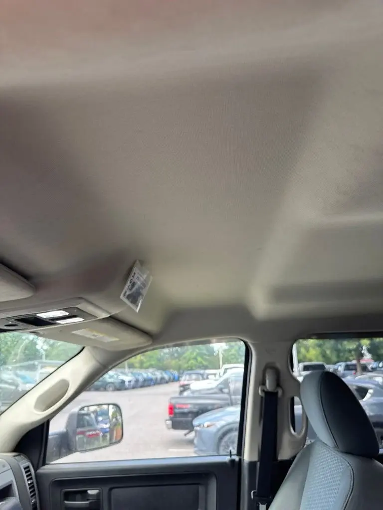 2014 RAM 1500 Express 4x4 Crew Cab photo 5