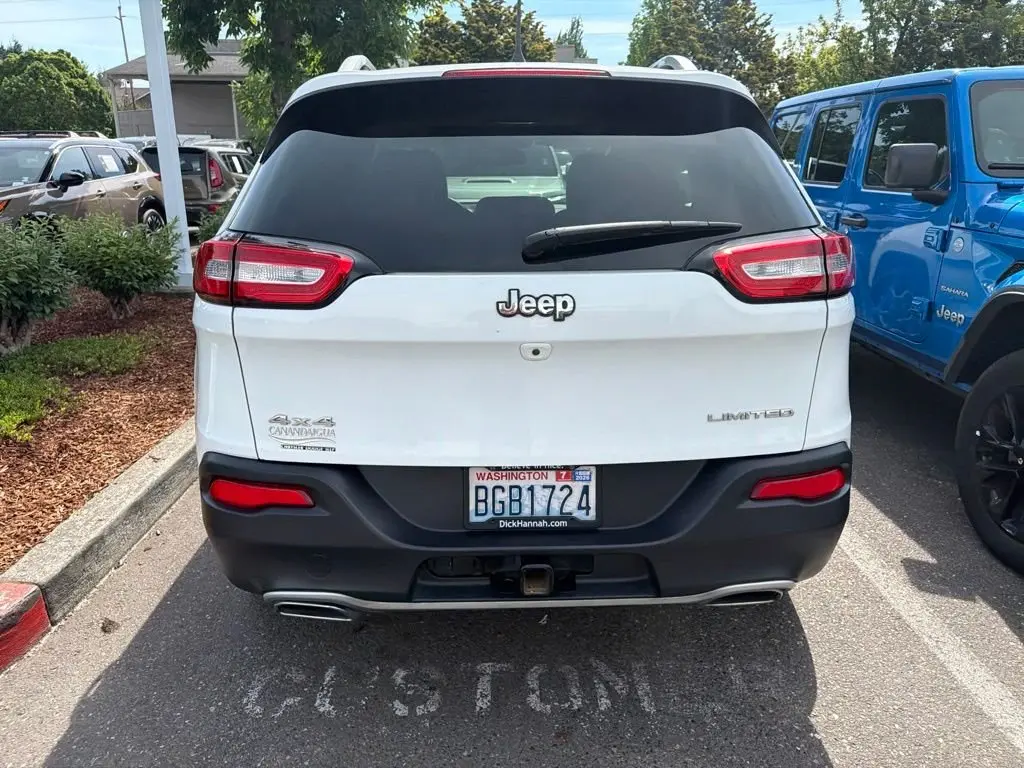 2016 Jeep Cherokee Limited 4X4 photo 3