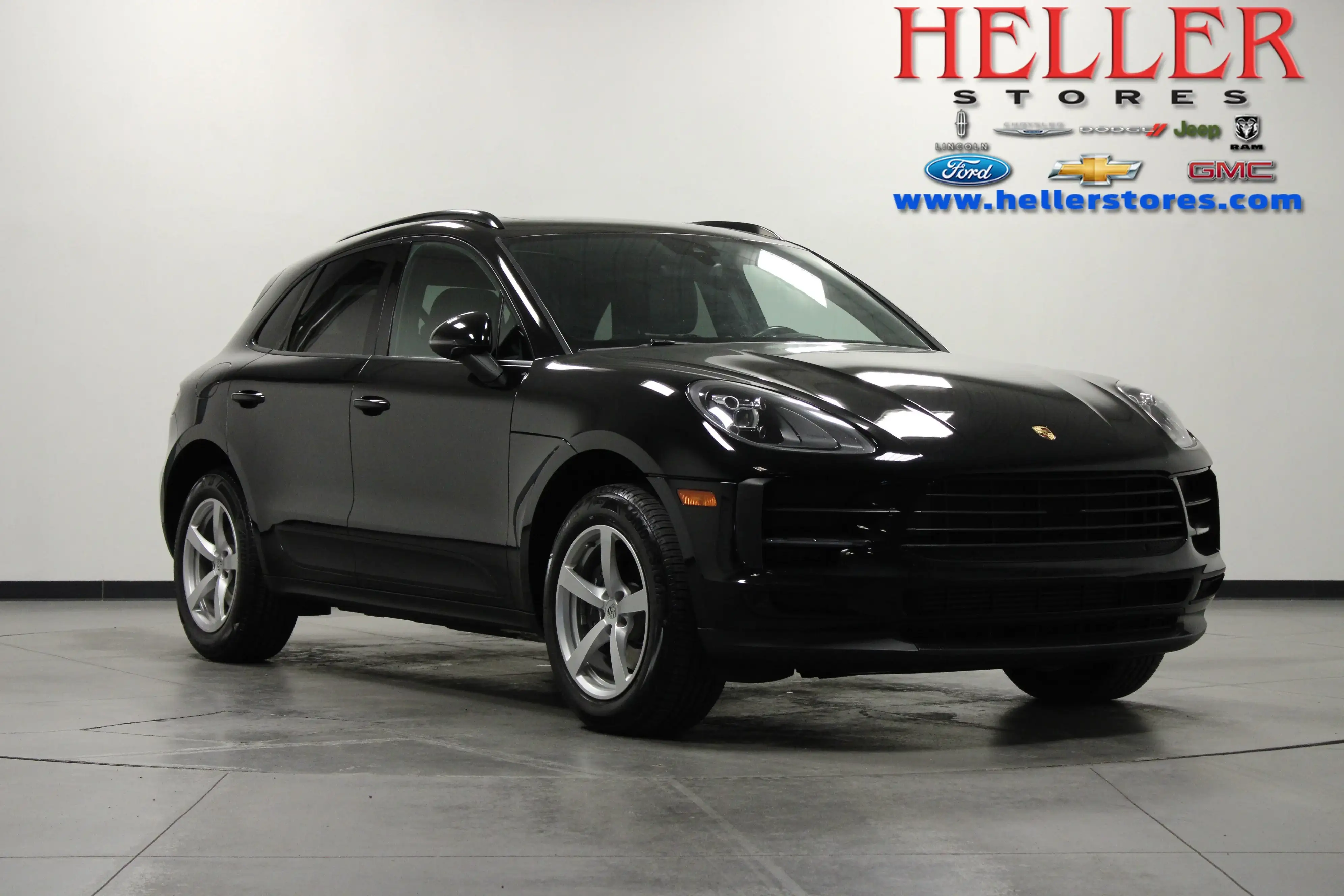 2021 Porsche Macan Base photo 1