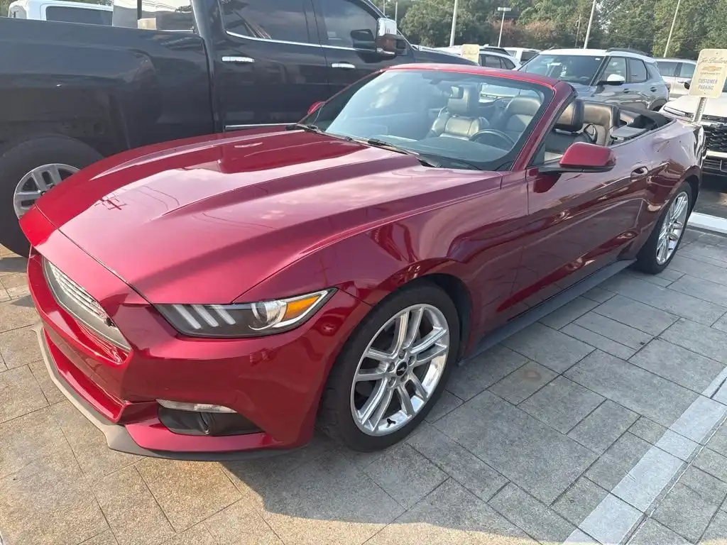 2017 Ford Mustang EcoBoost Convertible Premium's photo