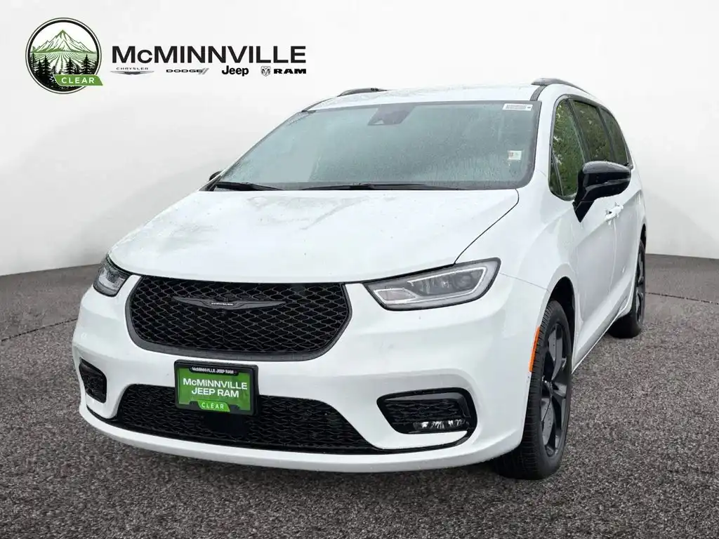 2026 Chrysler Pacifica Select AWD's photo