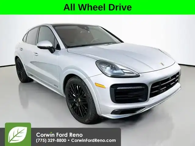 2021 Porsche Cayenne GTS's photo