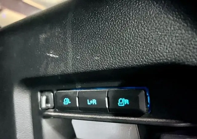 2020 Ford Explorer ST 4WD photo 5