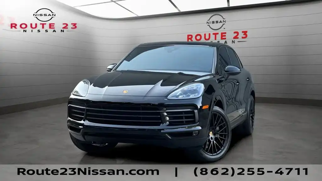2023 Porsche Cayenne Platinum Edition S's photo