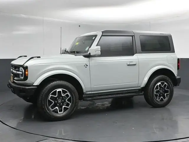 2023 Ford Bronco Outer Banks 4WD photo 4