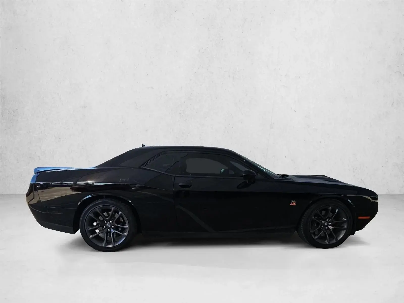 2023 Dodge Challenger R/T Scat Pack photo 4