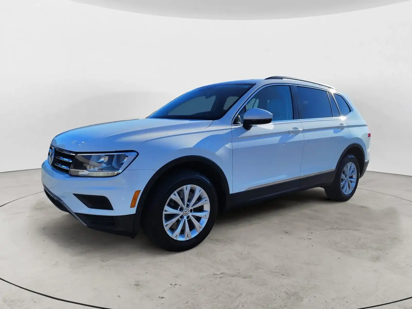2018 Volkswagen Tiguan 2.0T SE 4Motion's photo