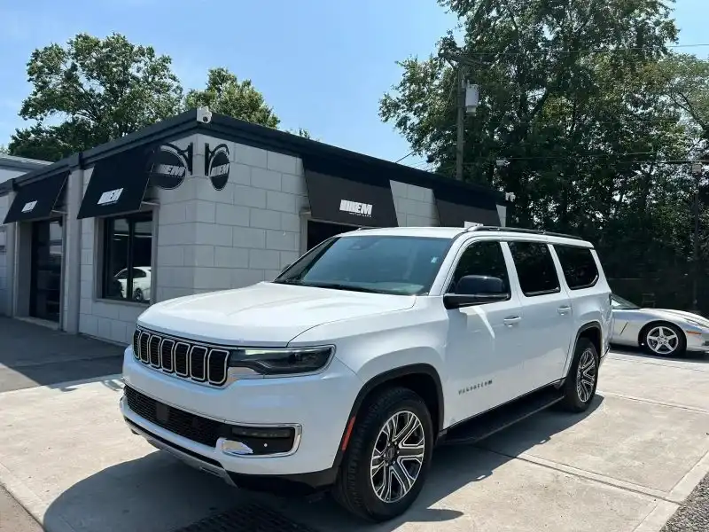 2025 Jeep Wagoneer L Series II 4WD's photo