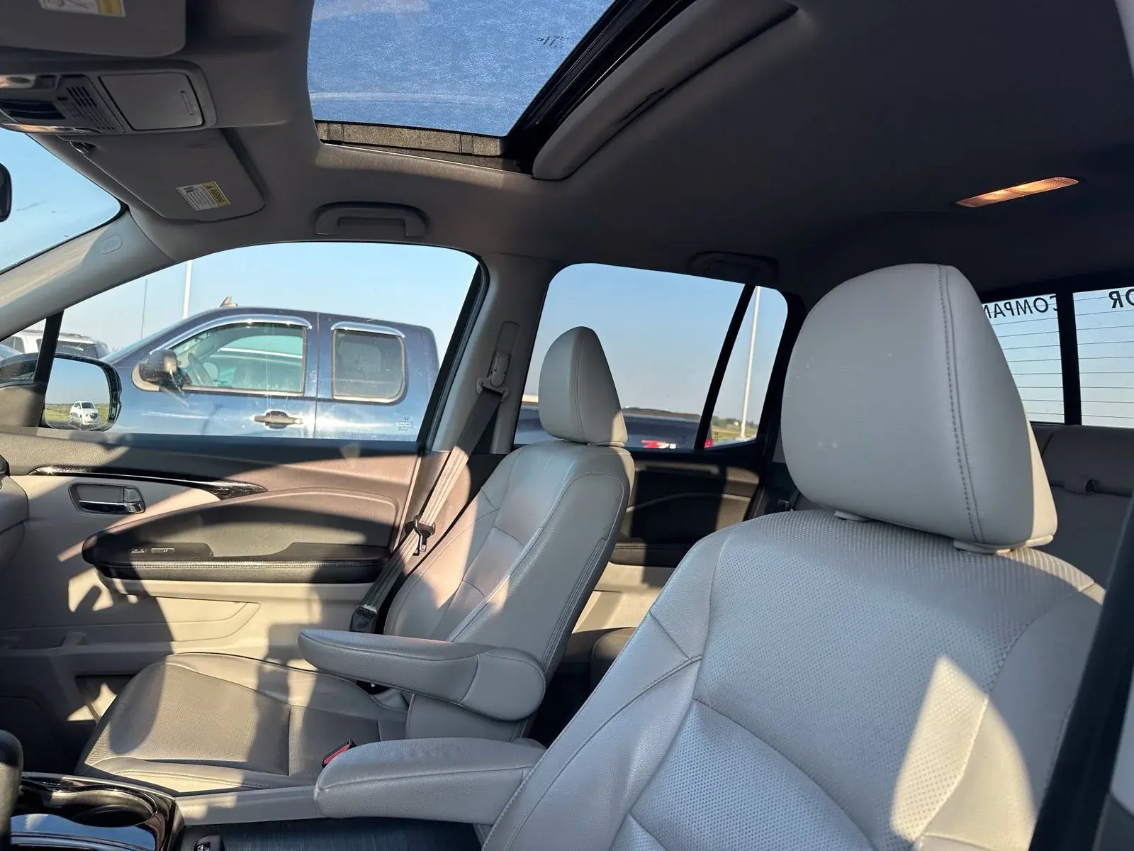 2019 Honda Ridgeline RTL AWD E photo 5