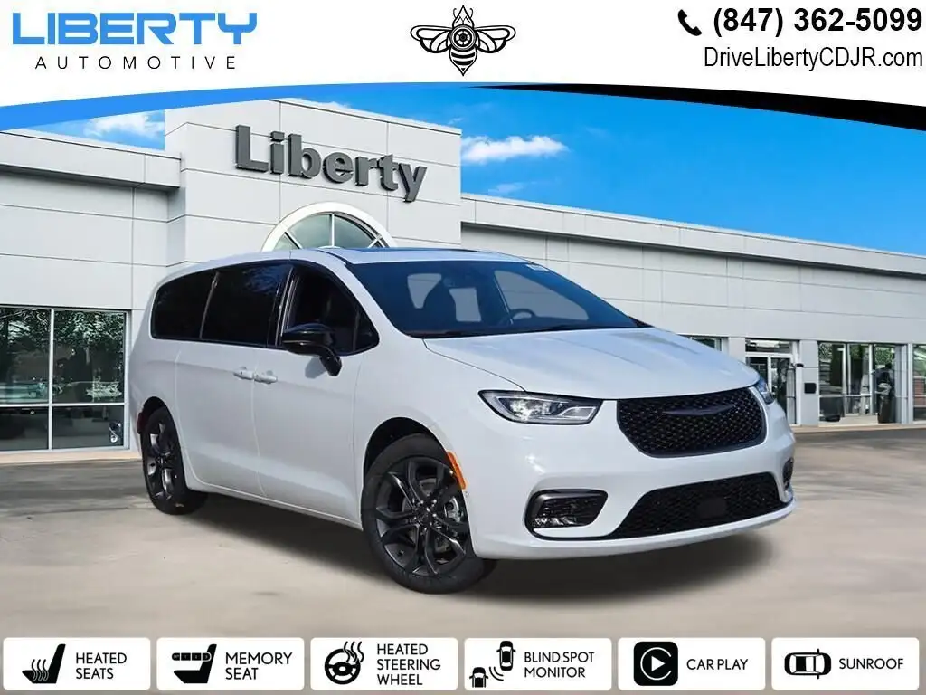2026 Chrysler Pacifica Select's photo