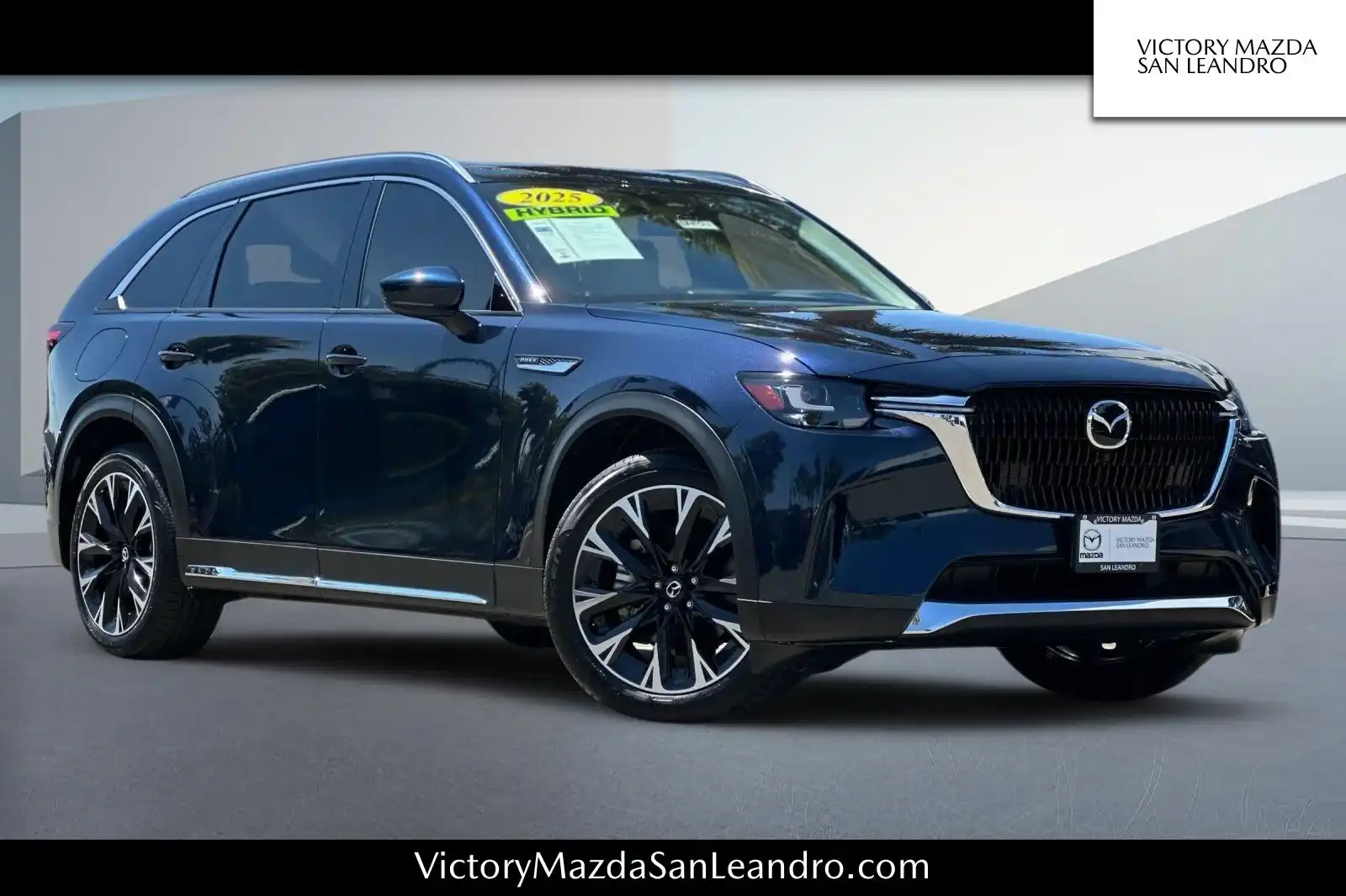 2025 Mazda CX-90 PHEV Premium Plus Package's photo