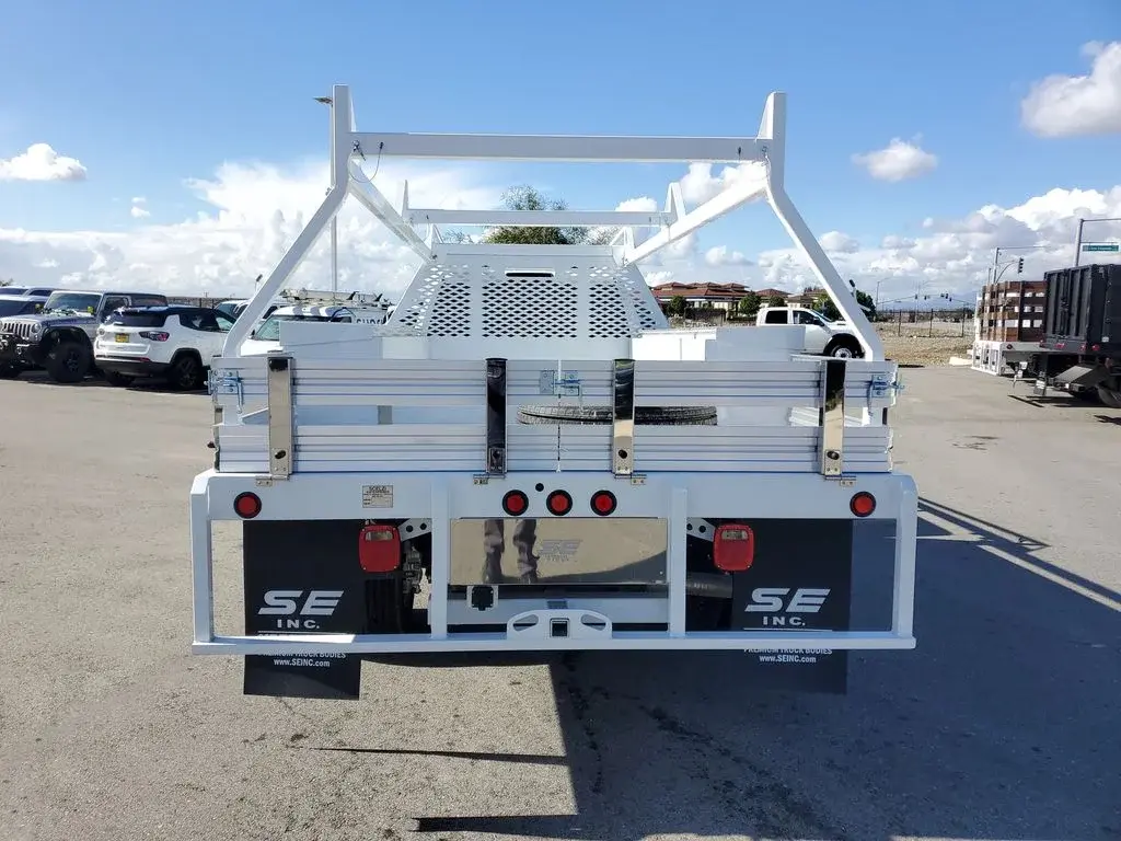 2026 RAM 5500 Big Horn 4WD Crew Cab DRW 197" WB photo 4