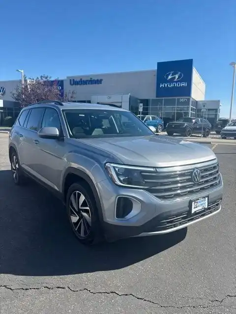 2025 Volkswagen Atlas 2.0T SE with Tech 4Motion's photo