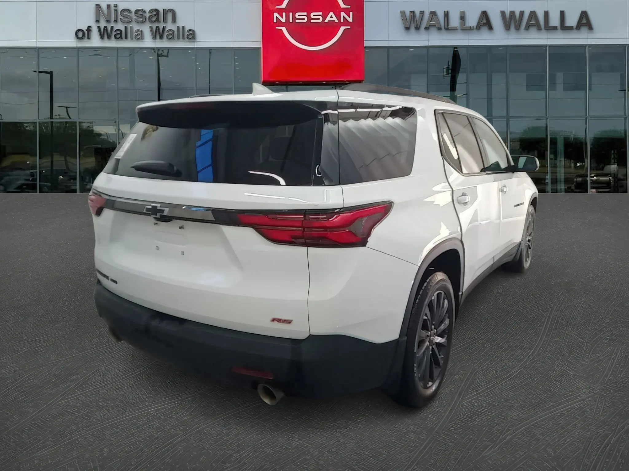 2023 Chevrolet Traverse RS AWD photo 4