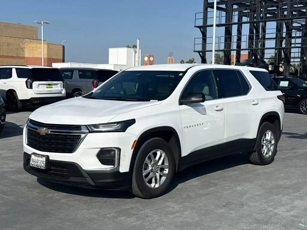 2023 Chevrolet Traverse FWD LS's photo