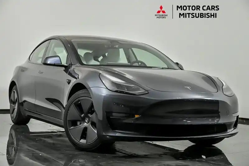 2023 Tesla Model 3 Base's photo