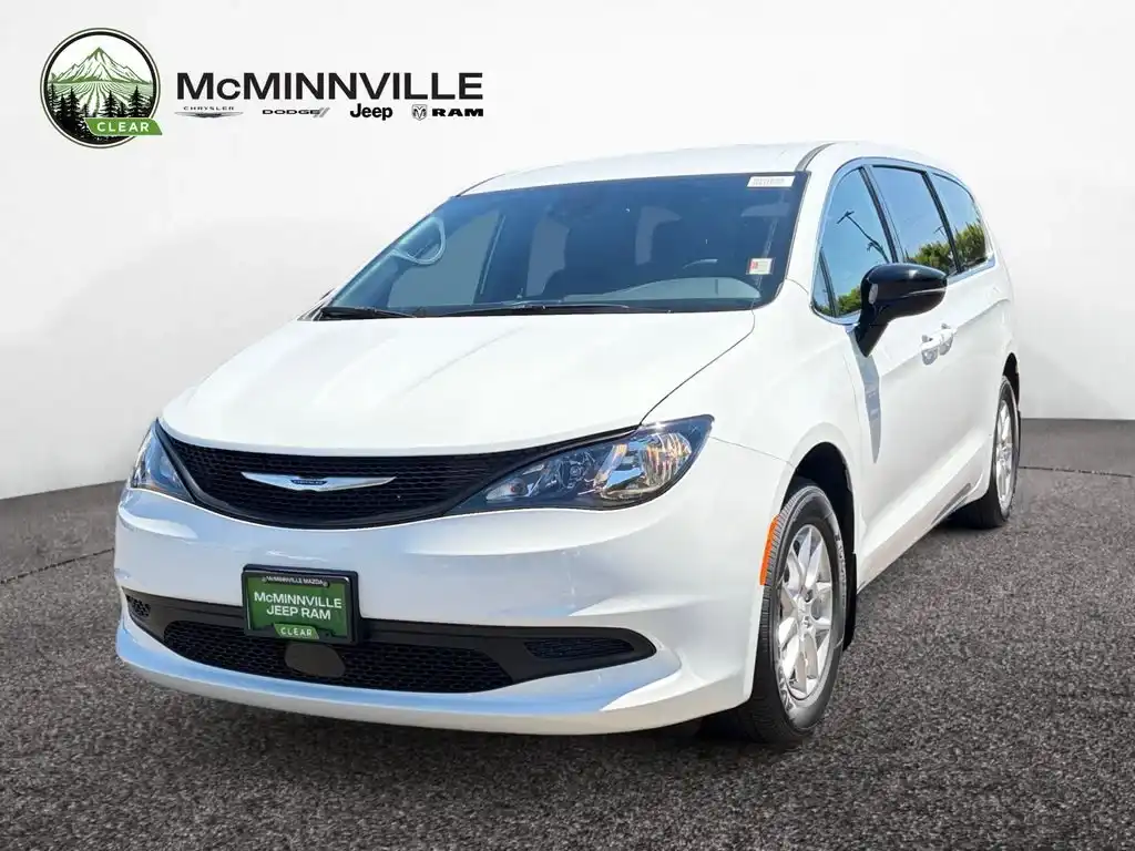 2027 Chrysler Voyager LX's photo