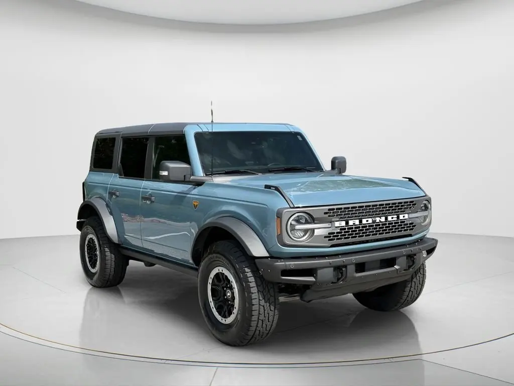 2022 Ford Bronco Badlands 4x4 photo 3