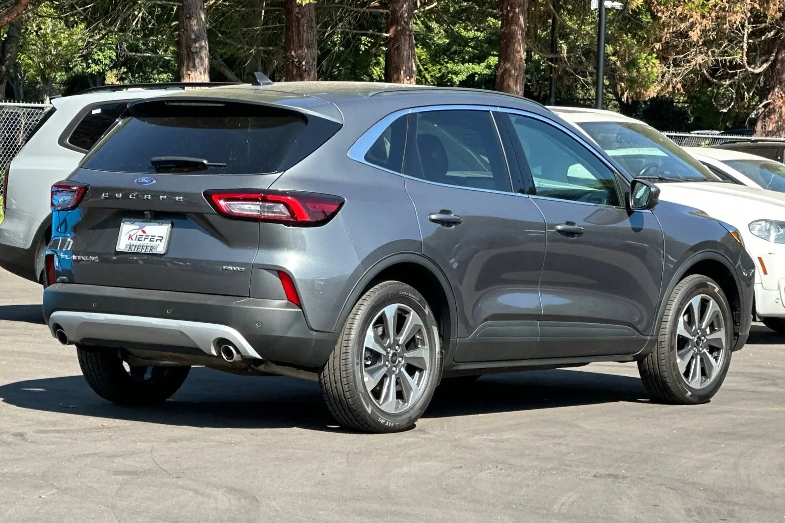 2025 Ford Escape Platinum AWD photo 4