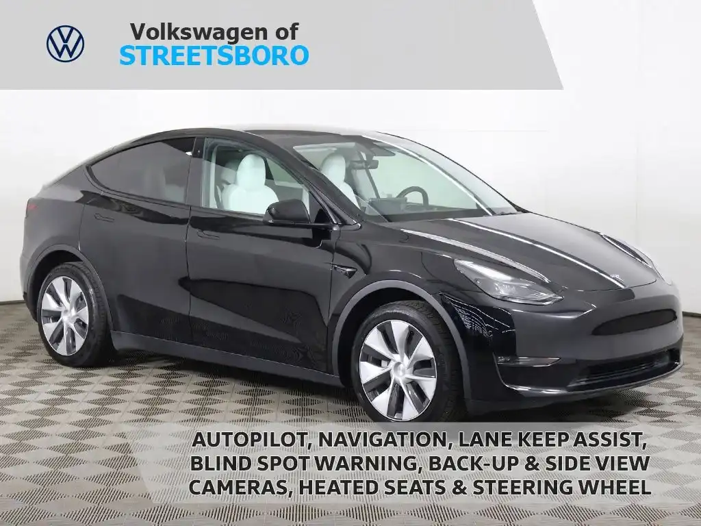 2023 Tesla Model Y Long Range Dual Motor All-Wheel Drive's photo