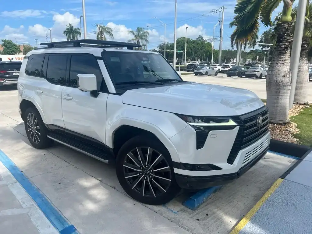 2024 Lexus GX 460 550 Luxury's photo