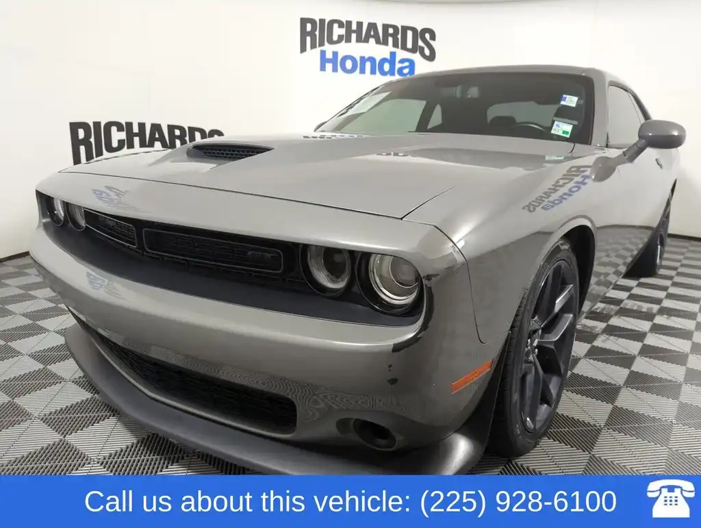 2023 Dodge Challenger GT Auto's photo