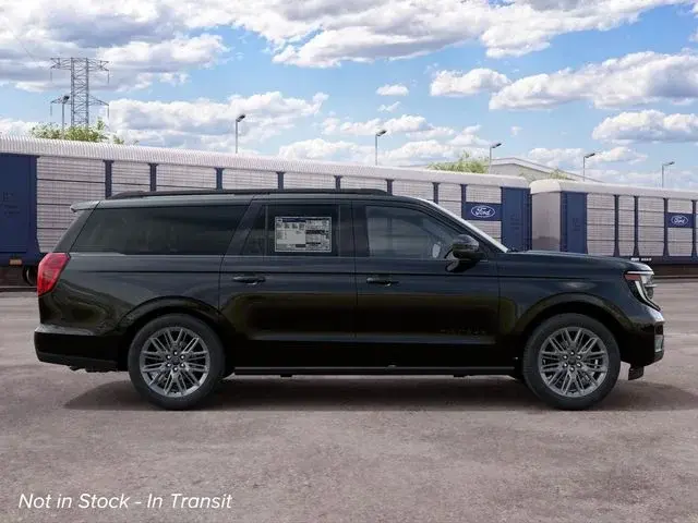 2027 Ford Expedition Platinum 4WD MAX photo 5
