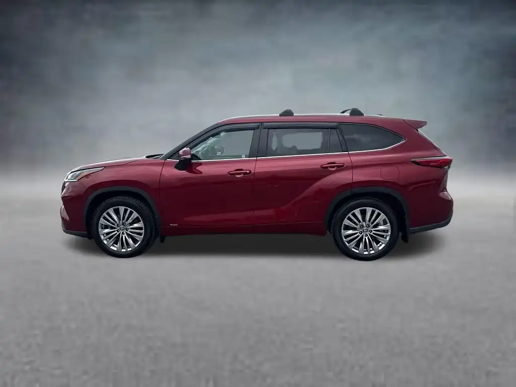 2023 Toyota Highlander Hybrid Platinum AWD's photo