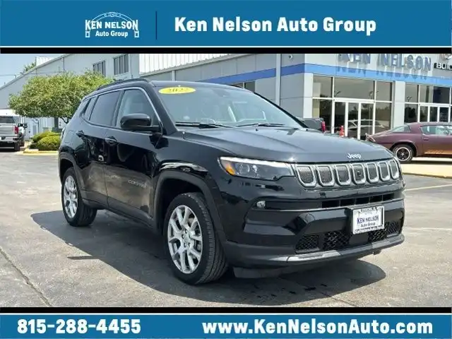 2022 Jeep Compass Latitude Lux 4X4's photo