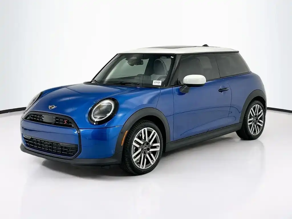 2026 MINI Hardtop Cooper S Signature's photo