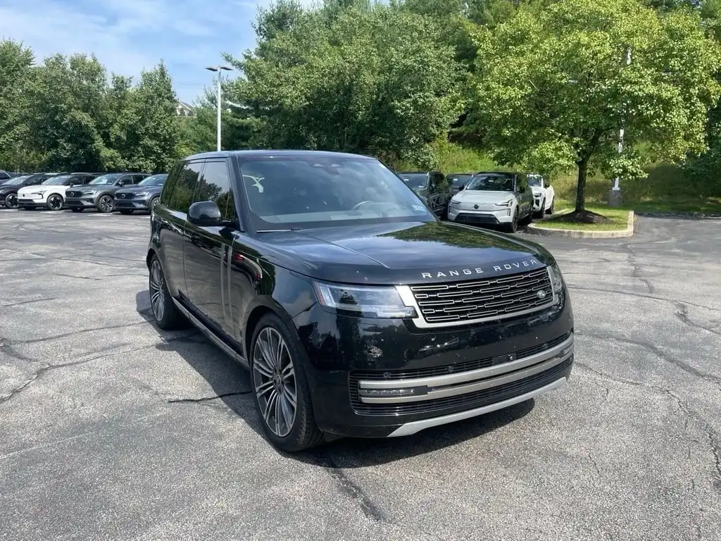 2025 Land Rover Range Rover 4.4 SE SWB's photo
