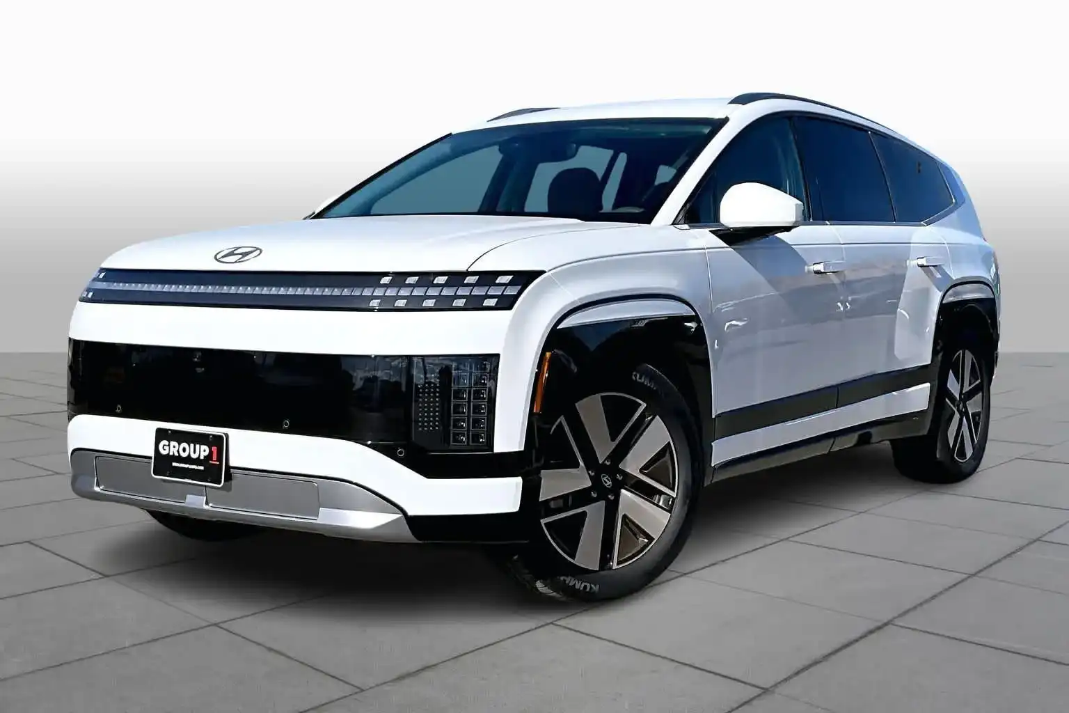 2026 Hyundai Ioniq 9 SEL AWD's photo