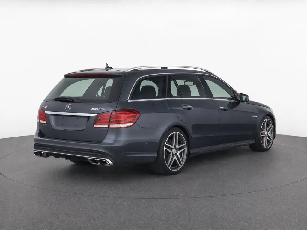 2015 Mercedes-Benz E-Class E63 AMG S 4MATIC photo 4