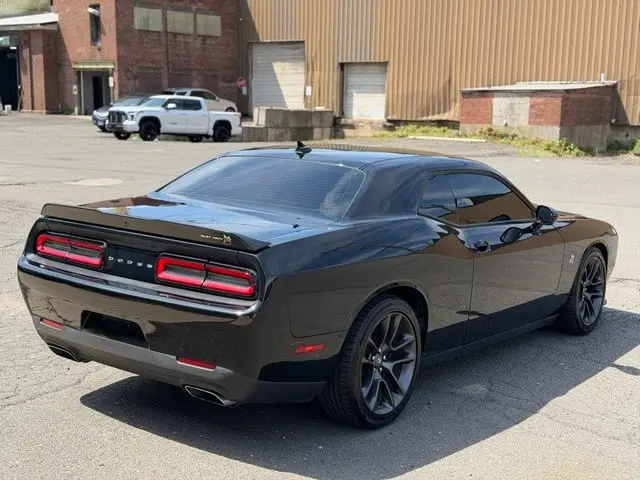2023 Dodge Challenger R/T Scat Pack photo 5