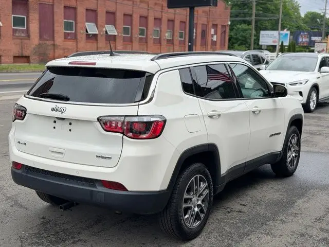 2020 Jeep Compass Sun & Safety 4X4 photo 5