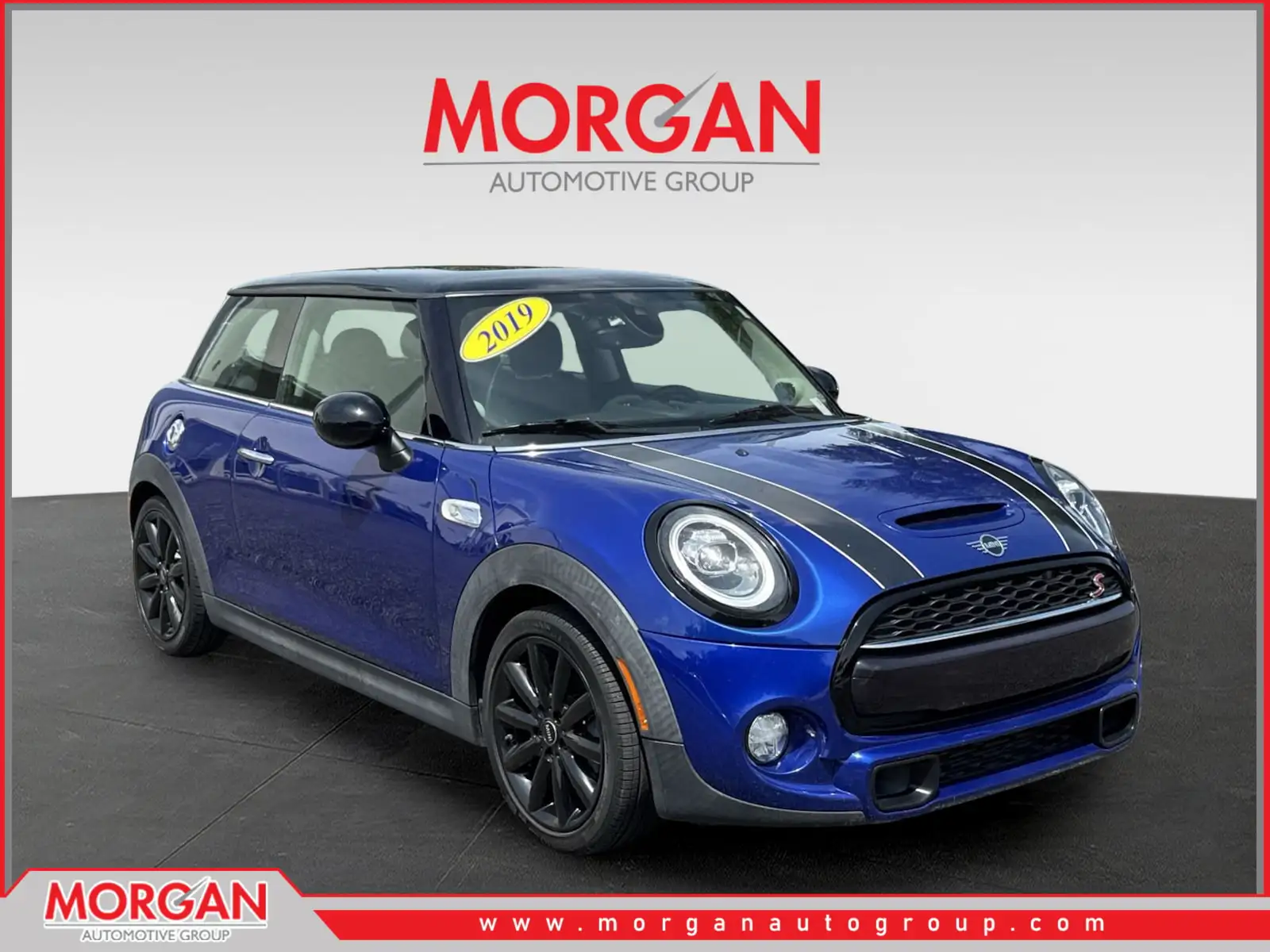 2019 MINI Hardtop Cooper S Signature's photo