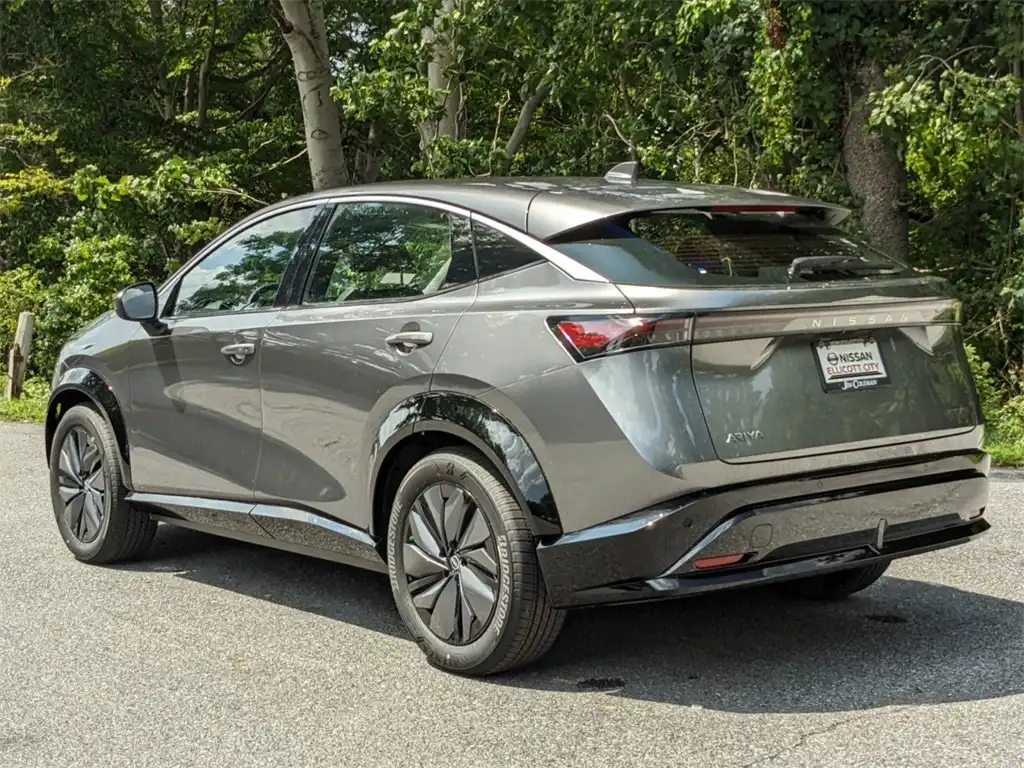 2023 Nissan Ariya Engage FWD's photo