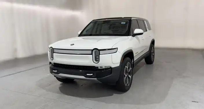 2023 Rivian R1S Adventure Quad-Motor Large Pack's photo