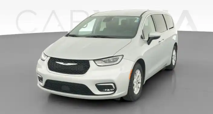 2023 Chrysler Pacifica Touring L's photo